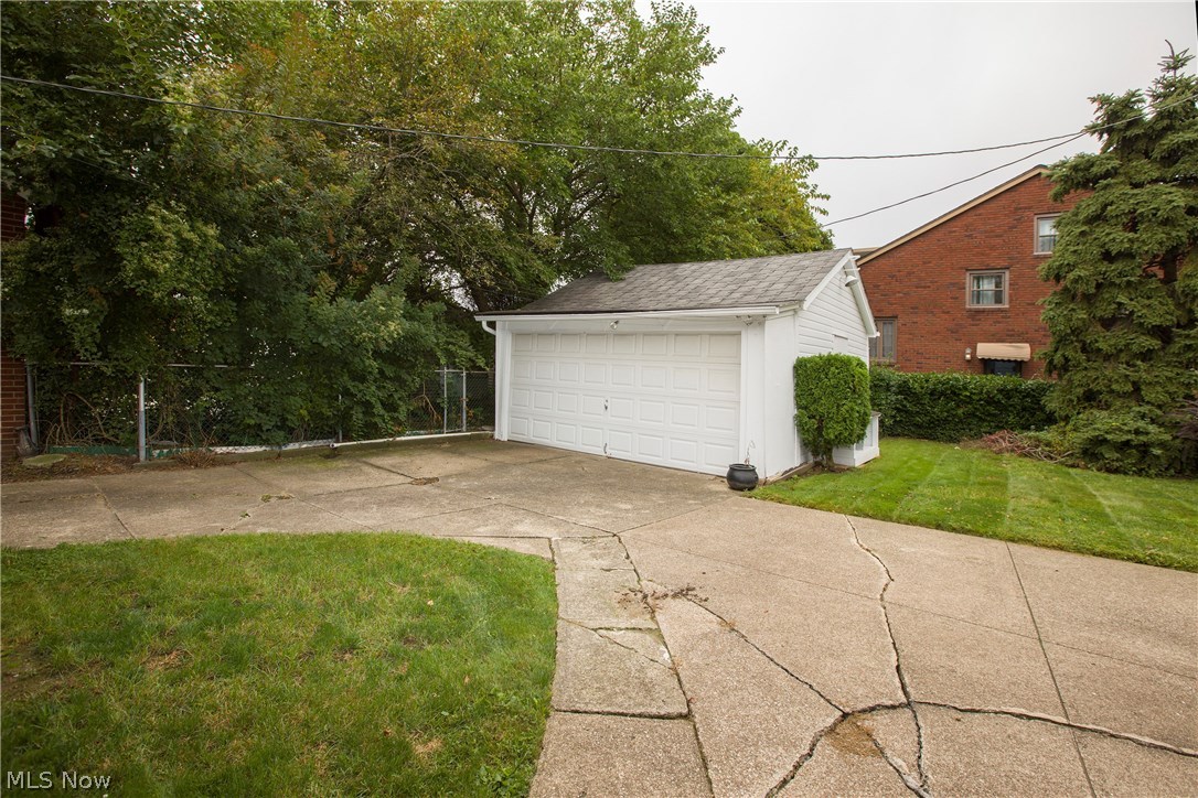 3734 Warren Road Cleveland, OH 44111 - Photo 27 of 33 Gallery Image 27