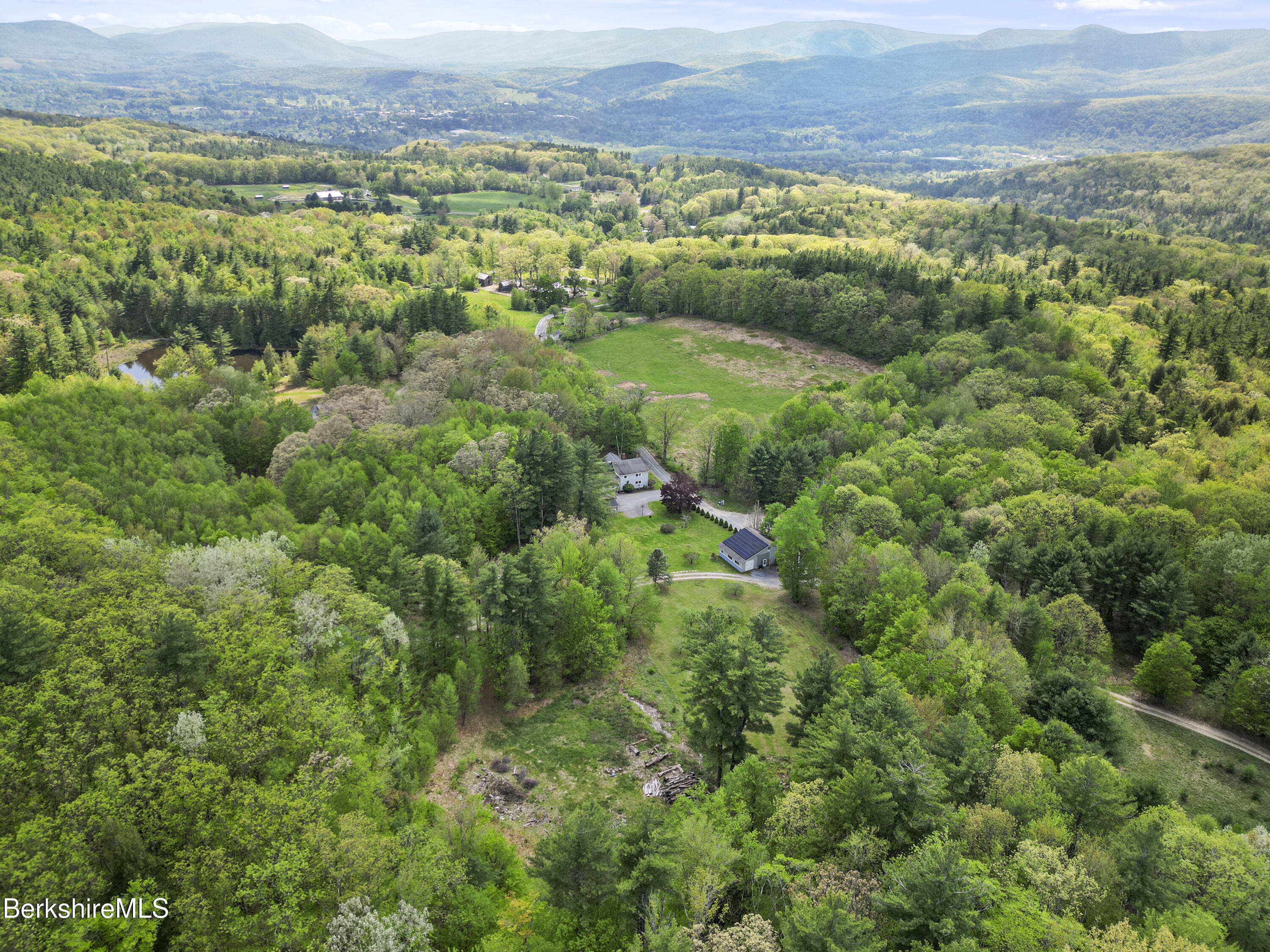 924 Henderson Road Williamstown, MA 01267 - Photo 48 of 51 Aerial View
