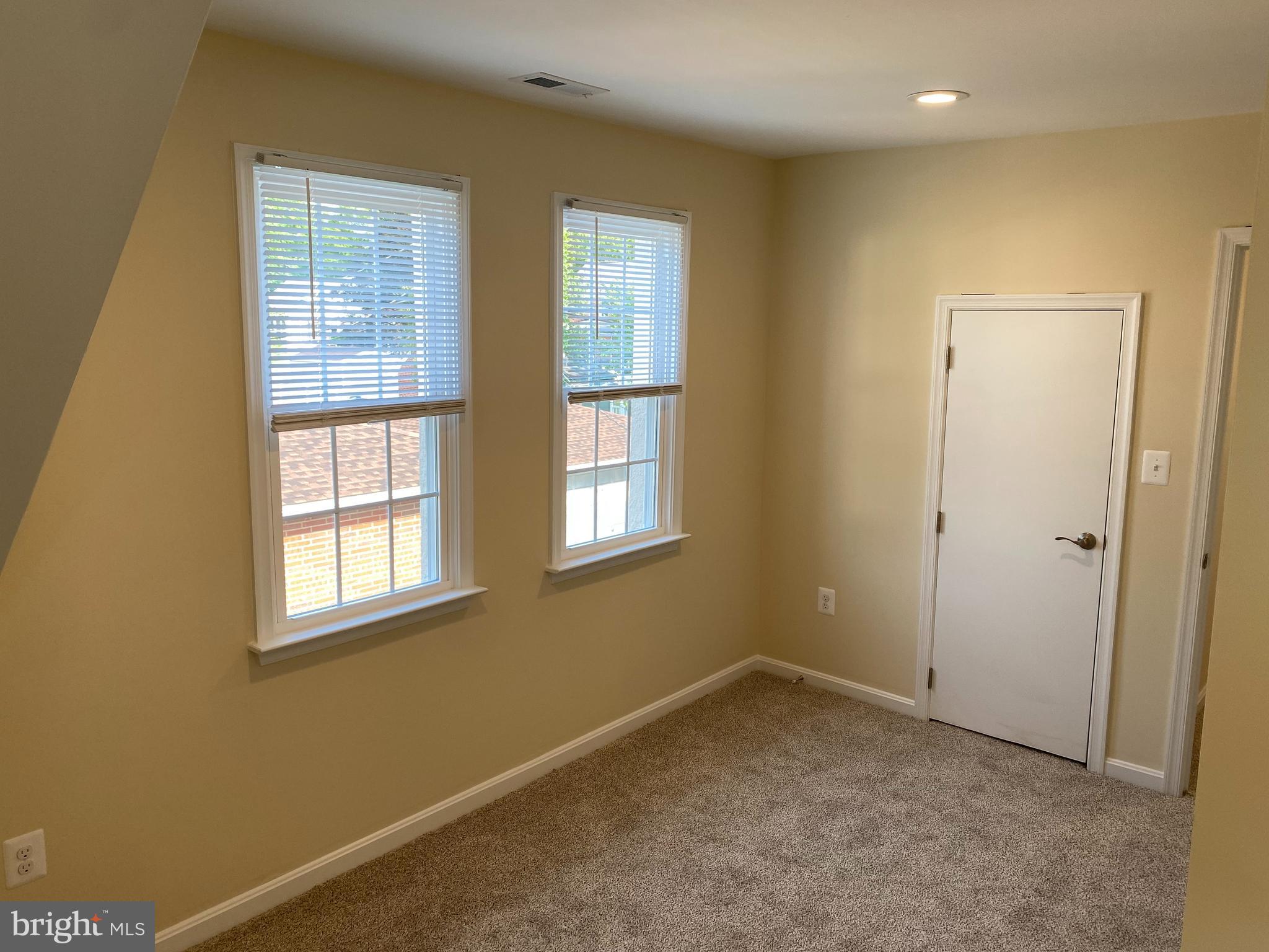 7036 Dunhill Road Dundalk, MD 21222 - Photo 21 of 33 Gallery Image 21