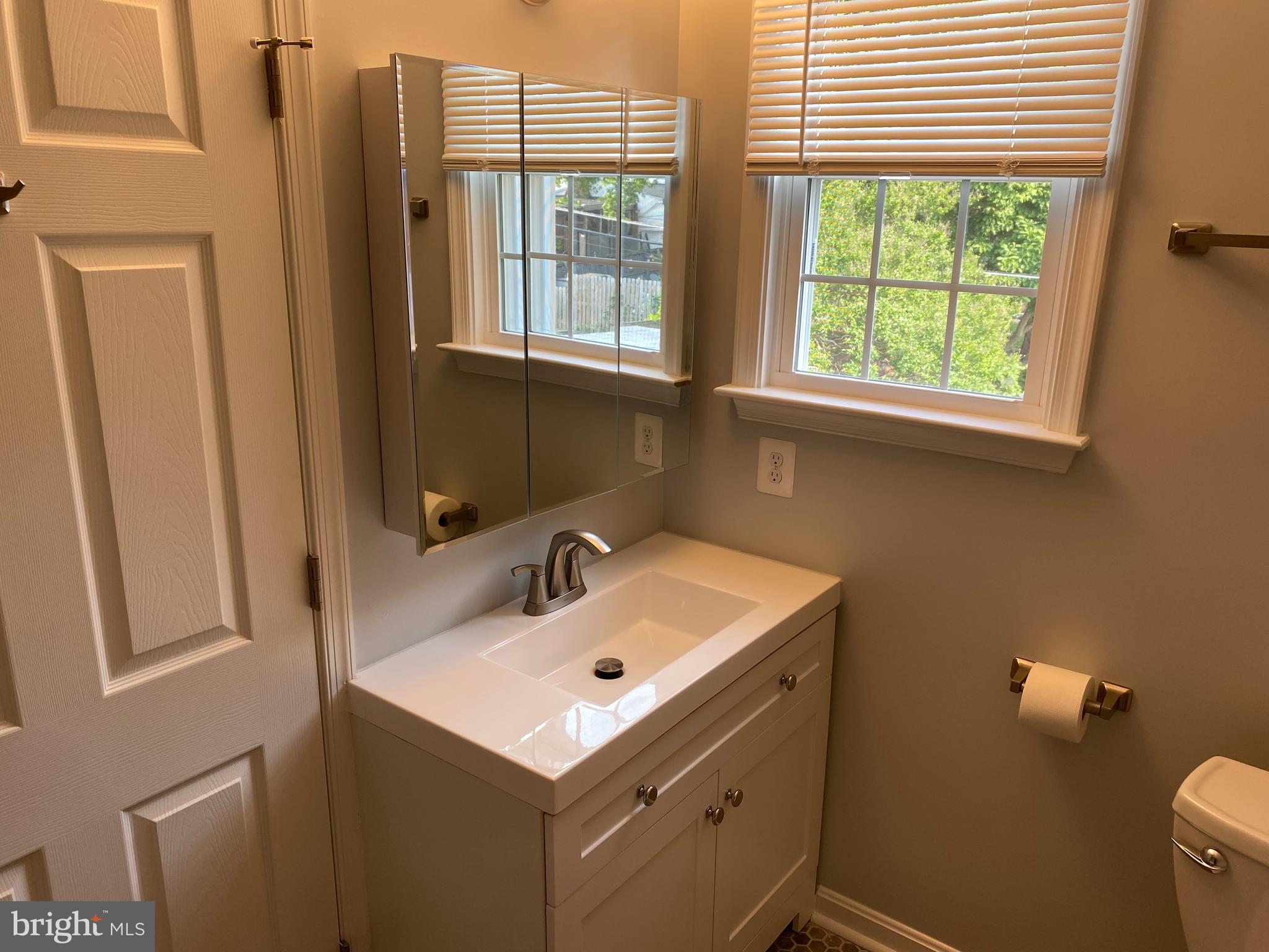 7036 Dunhill Road Dundalk, MD 21222 - Photo 26 of 33 Gallery Image 26
