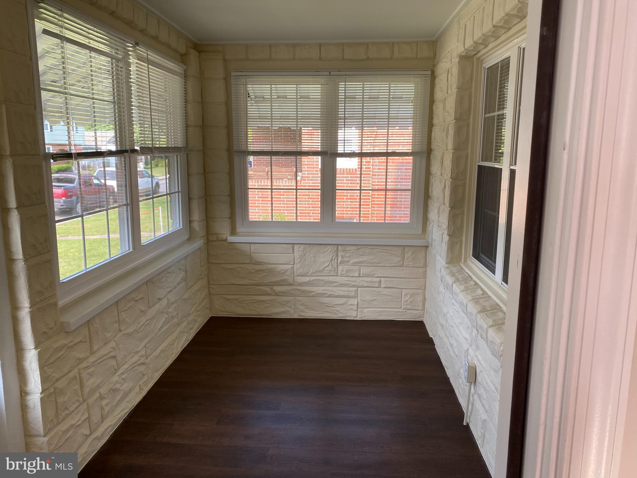 7036 Dunhill Road Dundalk, MD 21222 - Photo 6 of 33 Gallery Image 6