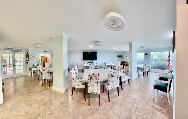 $349,900 | 801 Lake Shore Drive, Unit 419, Lake Park, FL 33403