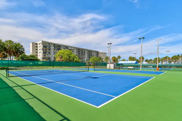 $349,900 | 801 Lake Shore Drive, Unit 419, Lake Park, FL 33403