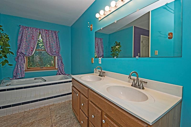244 Hi Acres Road Greensburg, PA 15601 - Photo 11 of 24 Gallery Image 11
