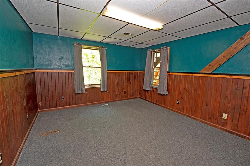 244 Hi Acres Road Greensburg, PA 15601 - Photo 18 of 24 Gallery Image 18