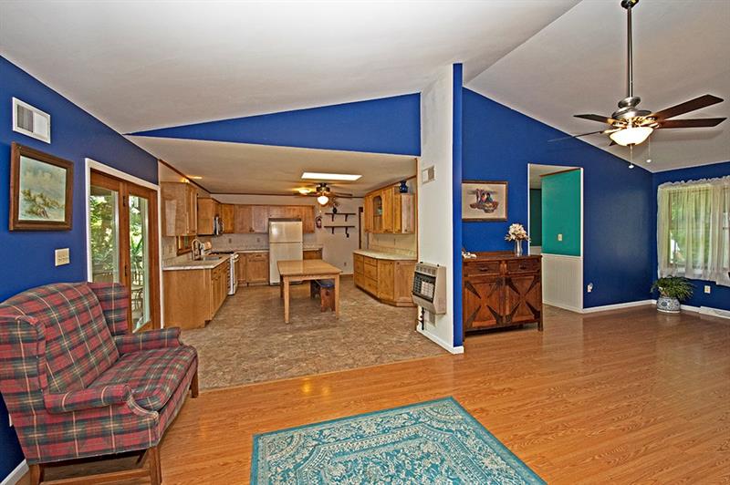 244 Hi Acres Road Greensburg, PA 15601 - Photo 6 of 24 Gallery Image 6
