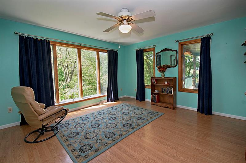 244 Hi Acres Road Greensburg, PA 15601 - Photo 9 of 24 Gallery Image 9
