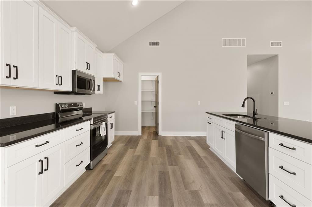 327 Northeast 51st Road Warrensburg, MO 64093 - Photo 12 of 30