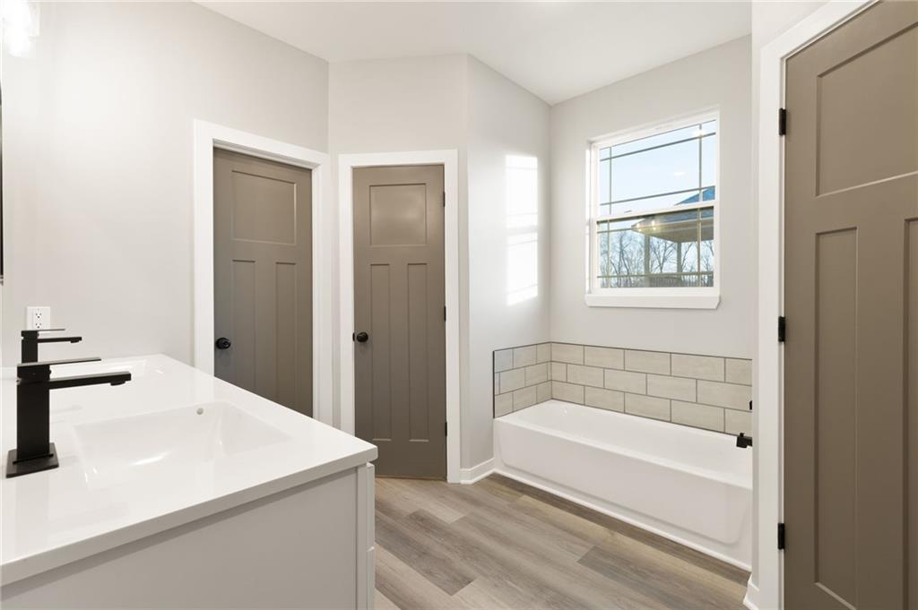 327 Northeast 51st Road Warrensburg, MO 64093 - Photo 25 of 30