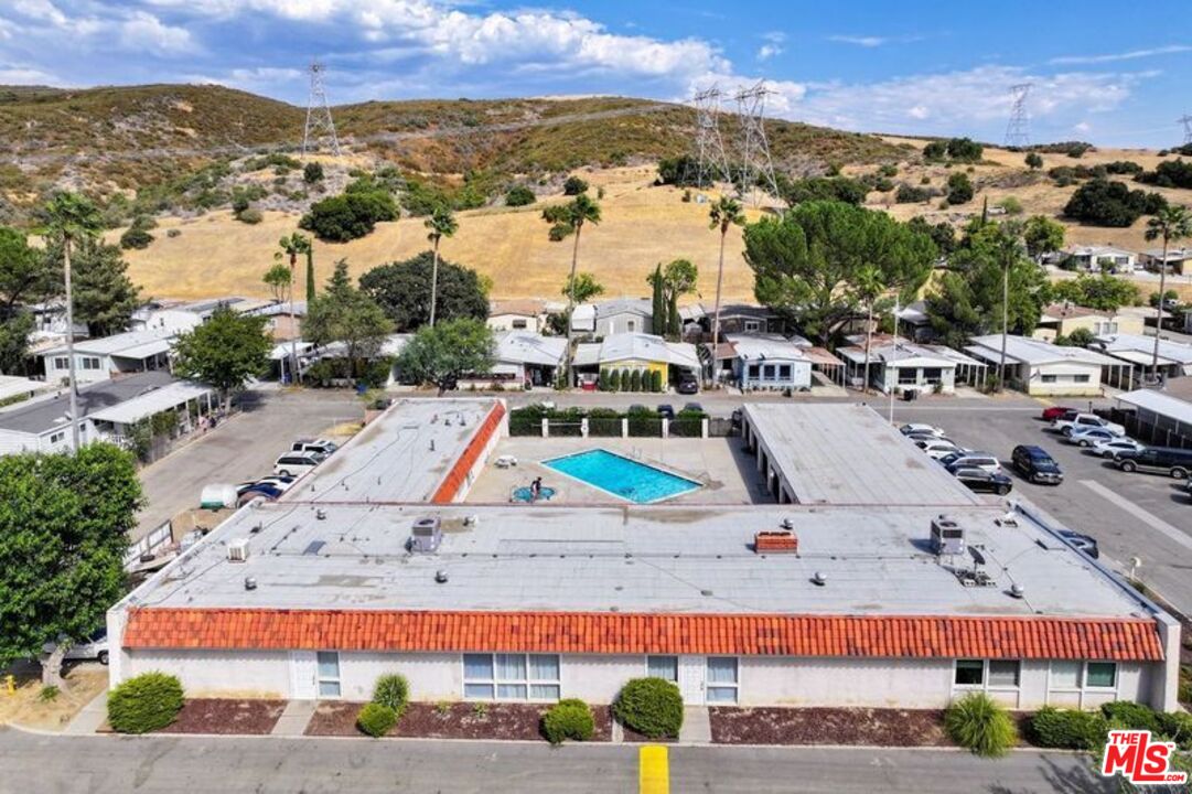 36200 Paradise Ranch Road, Unit 8 Castaic, CA 91384 - Photo 12 of 41