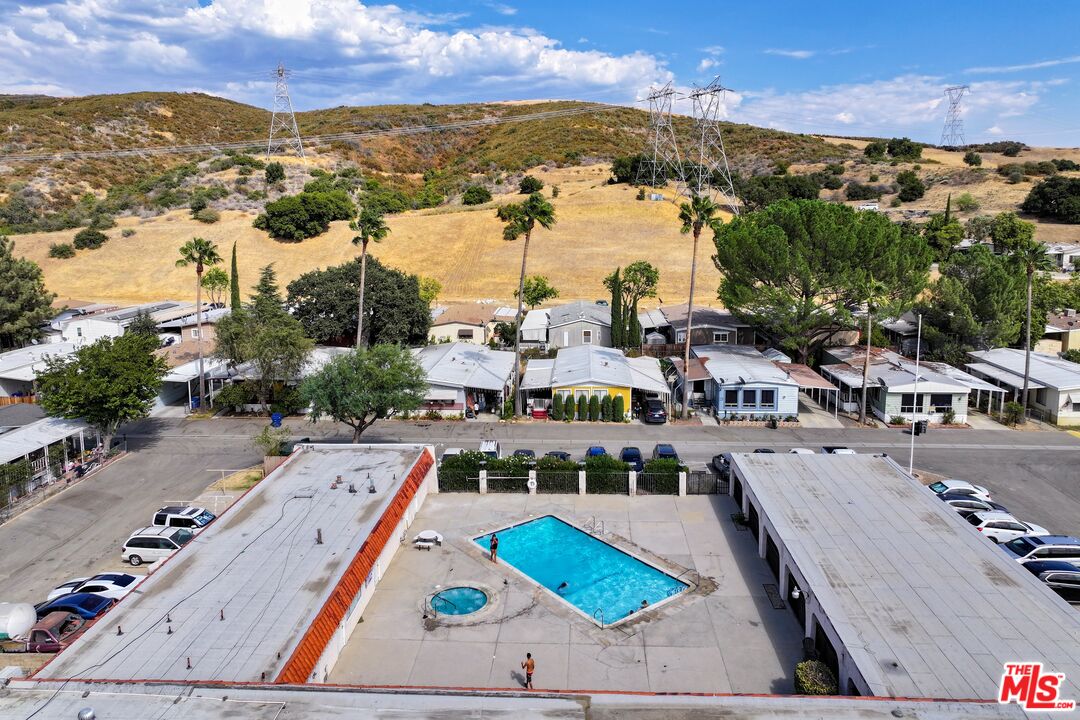 36200 Paradise Ranch Road, Unit 8 Castaic, CA 91384 - Photo 13 of 41