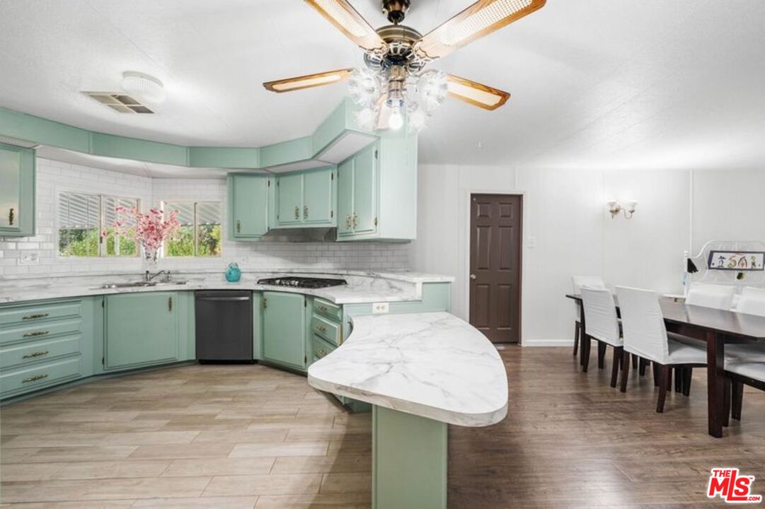 36200 Paradise Ranch Road, Unit 8 Castaic, CA 91384 - Photo 24 of 41