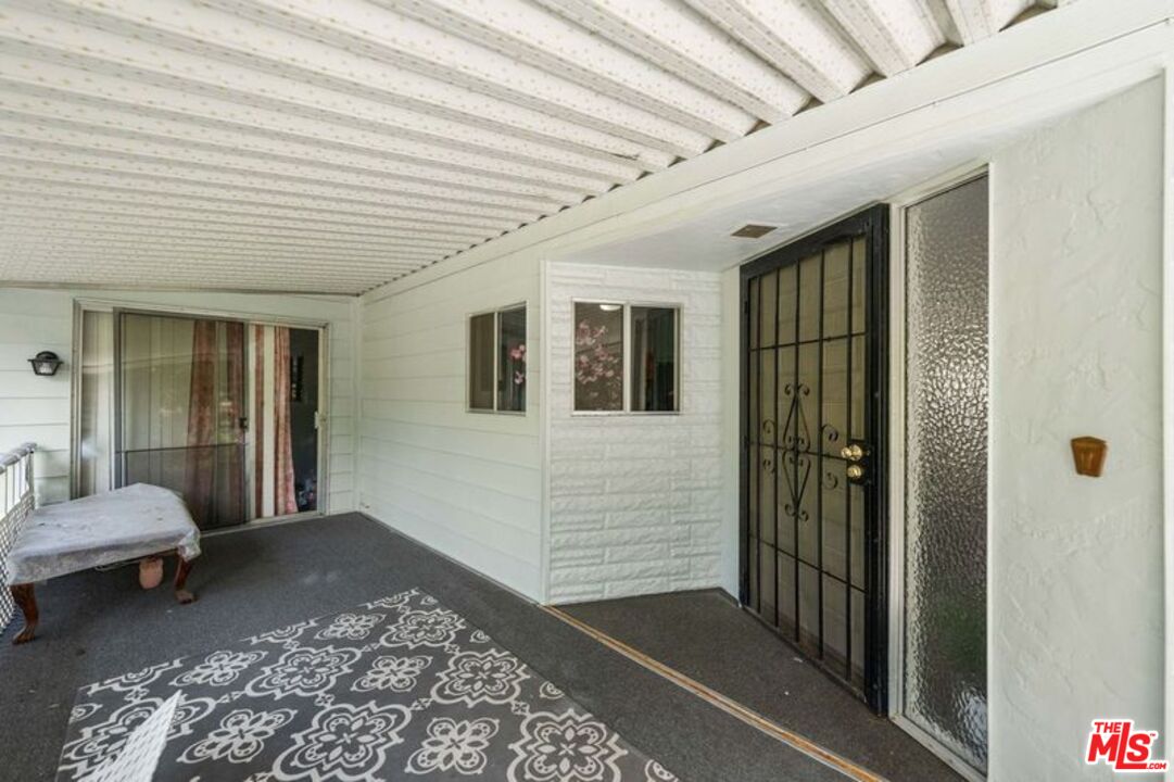 36200 Paradise Ranch Road, Unit 8 Castaic, CA 91384 - Photo 6 of 41