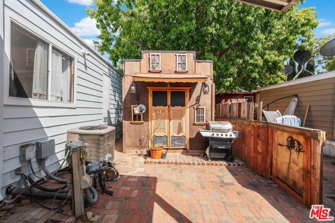 36200 Paradise Ranch Road, Unit 8 Castaic, CA 91384 - Photo 7 of 41