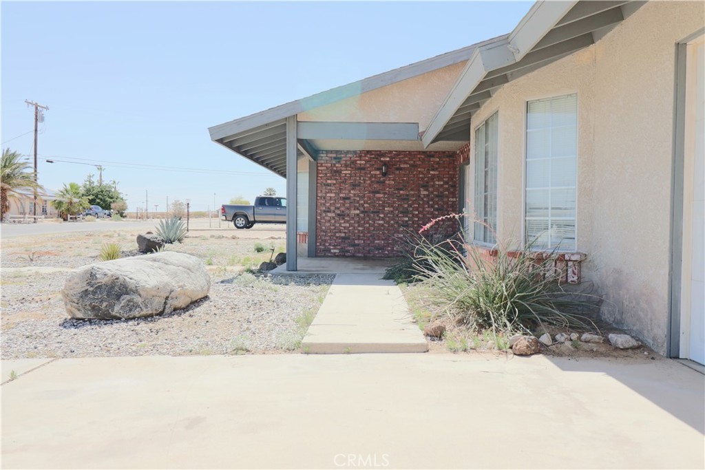 4752 Flying H Road Twentynine Palms, CA 92277 - Photo 5 of 55