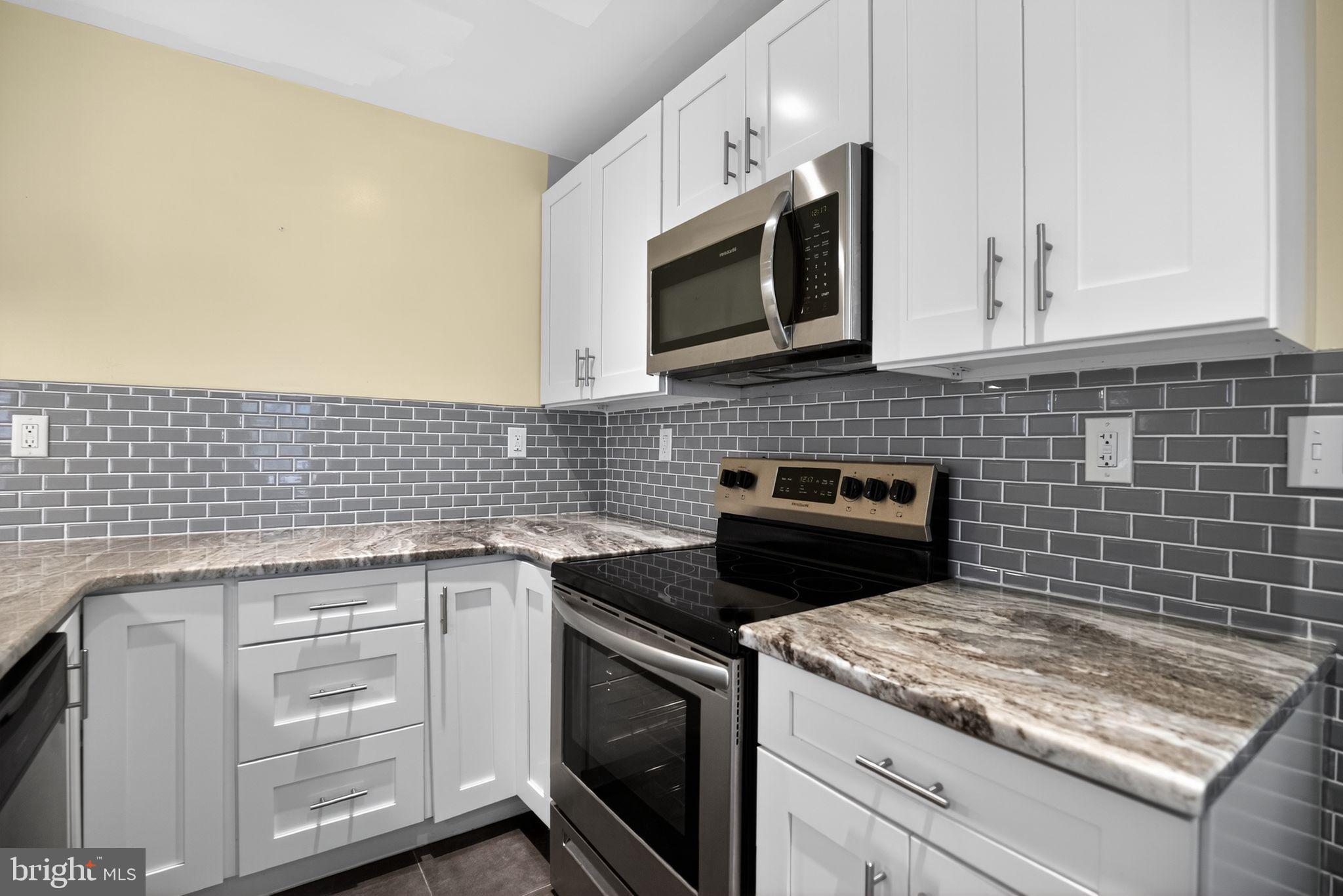 2646 Jenkintown Road Glenside, PA 19038 - Photo 11 of 29 Kitchen with subway tile backsplash