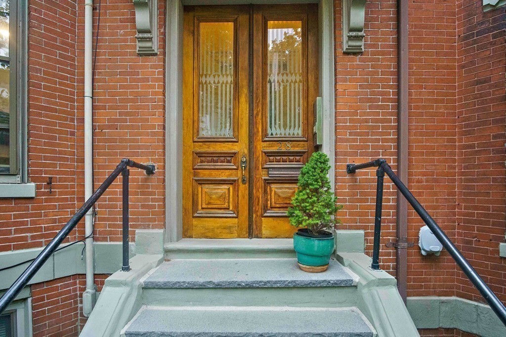 28 Everett Street, Unit 2 Boston, MA 02130 - Photo 4 of 25