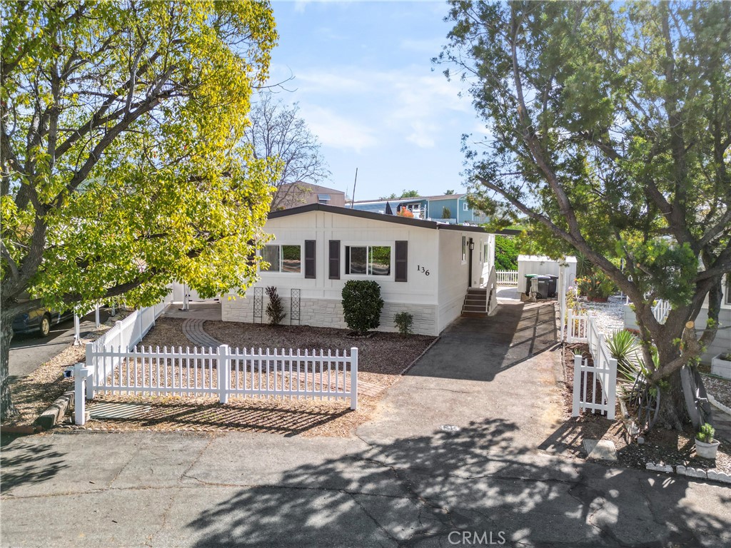 31130 South General Kearny Road, Unit 136 Temecula, CA 92591 - Photo 2 of 65 Gorgeous Curb Appeal in this Cul De Sac home Great front yard!