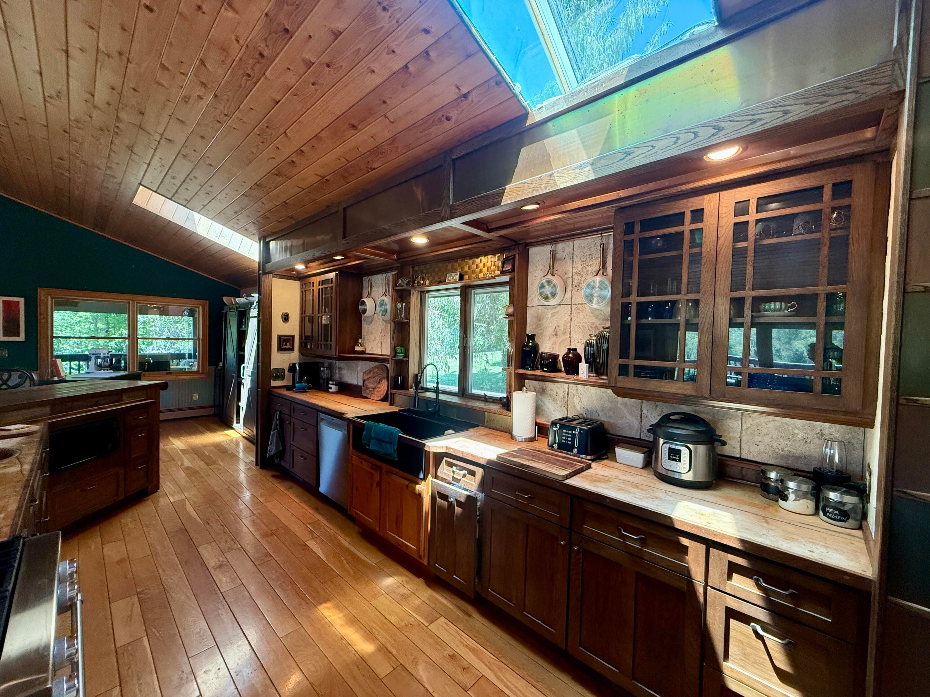 212 Dellhaven Road Frankford, WV 24938 - Photo 27 of 90 Kitchen