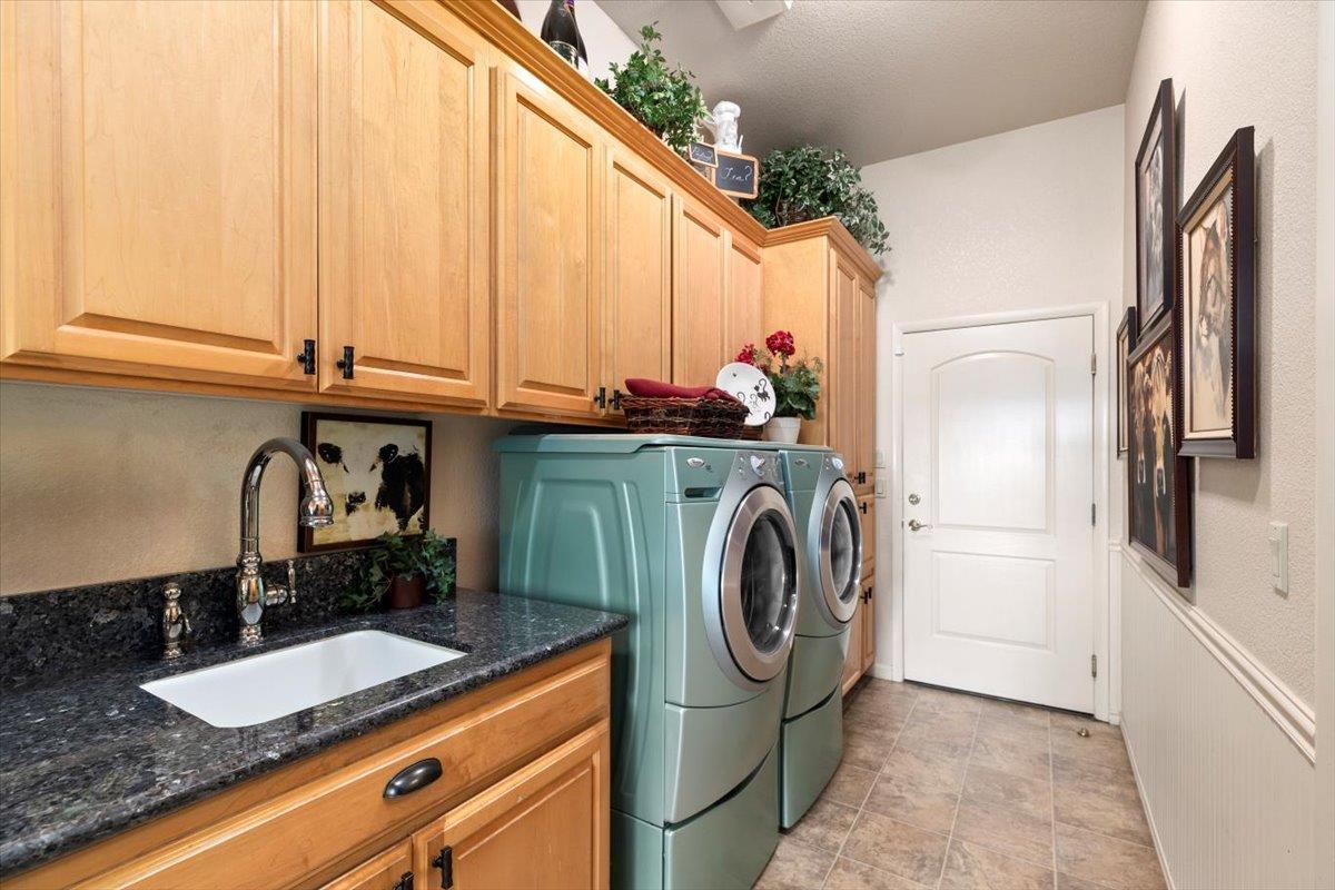 4558 Country View Court Cool, CA 95614 - Photo 44 of 82