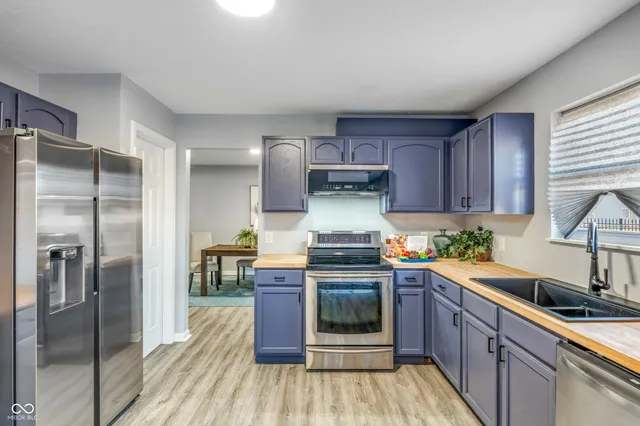 $348,900 | 10828 Young Lake Drive, Indianapolis, IN 46229