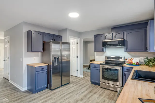 $348,900 | 10828 Young Lake Drive, Indianapolis, IN 46229