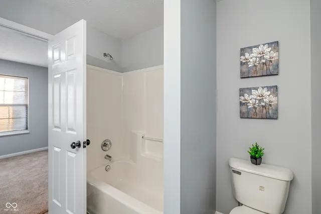 $348,900 | 10828 Young Lake Drive, Indianapolis, IN 46229