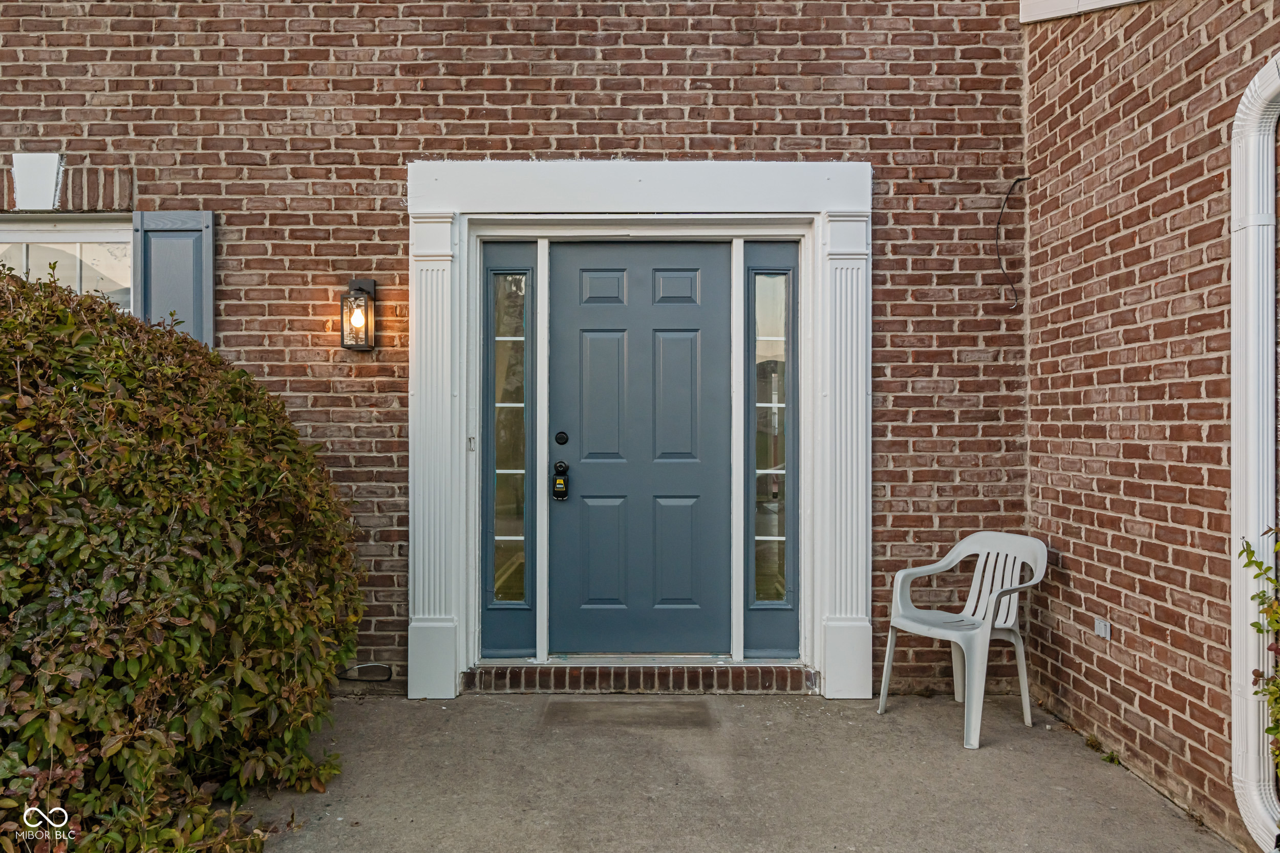 10828 Young Lake Drive Indianapolis, IN 46229 - Photo 4 of 57