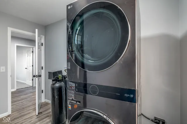 $348,900 | 10828 Young Lake Drive, Indianapolis, IN 46229