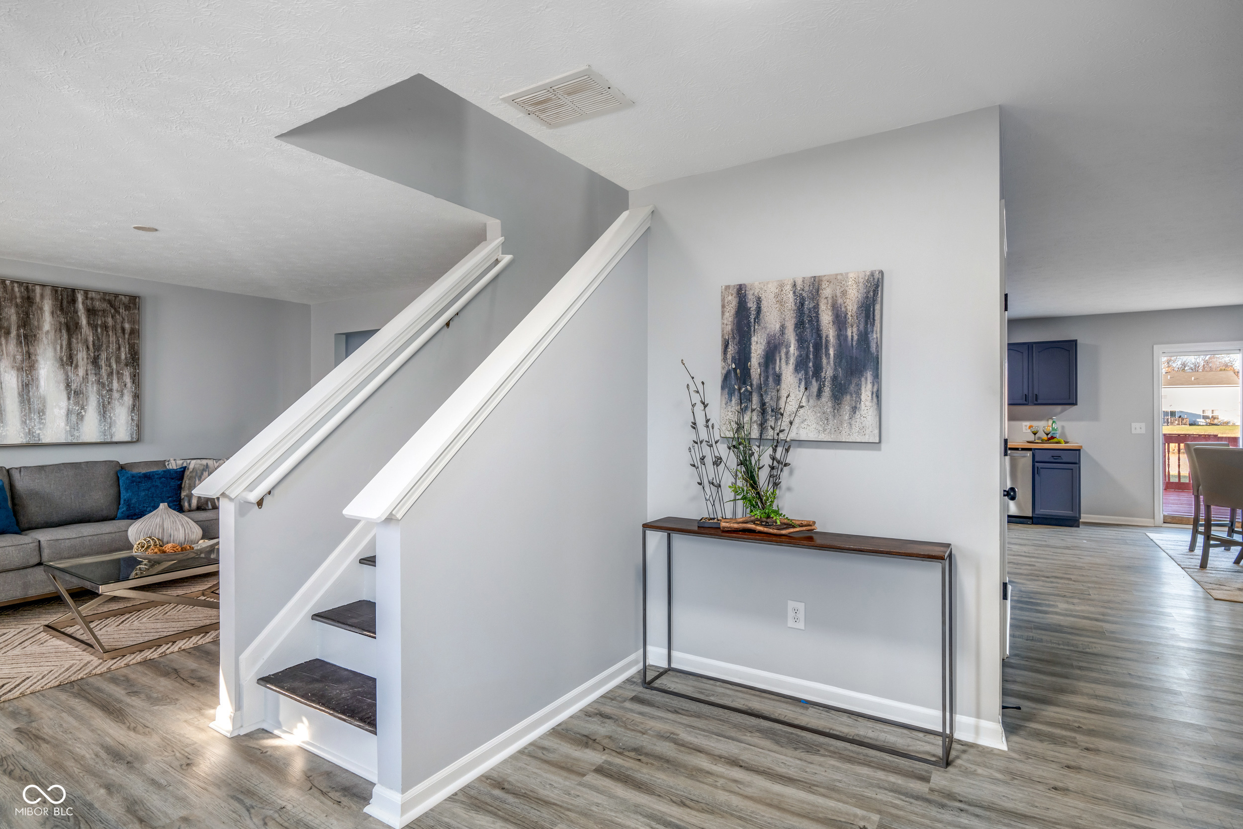 10828 Young Lake Drive Indianapolis, IN 46229 - Photo 6 of 57