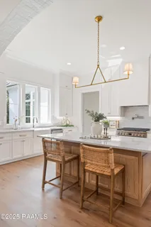 $875,000 | 111 Leaning Oak Drive, Lafayette, LA 70508