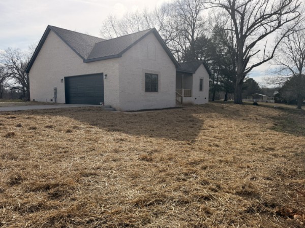 523 Old Hopkinsville Road Cadiz, KY 42211 - Photo 2 of 29
