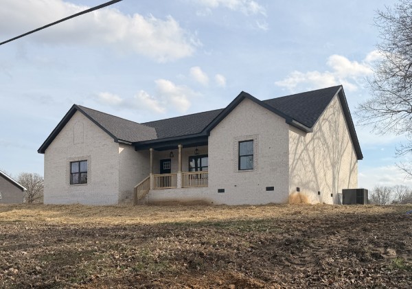 523 Old Hopkinsville Road Cadiz, KY 42211 - Photo 3 of 29