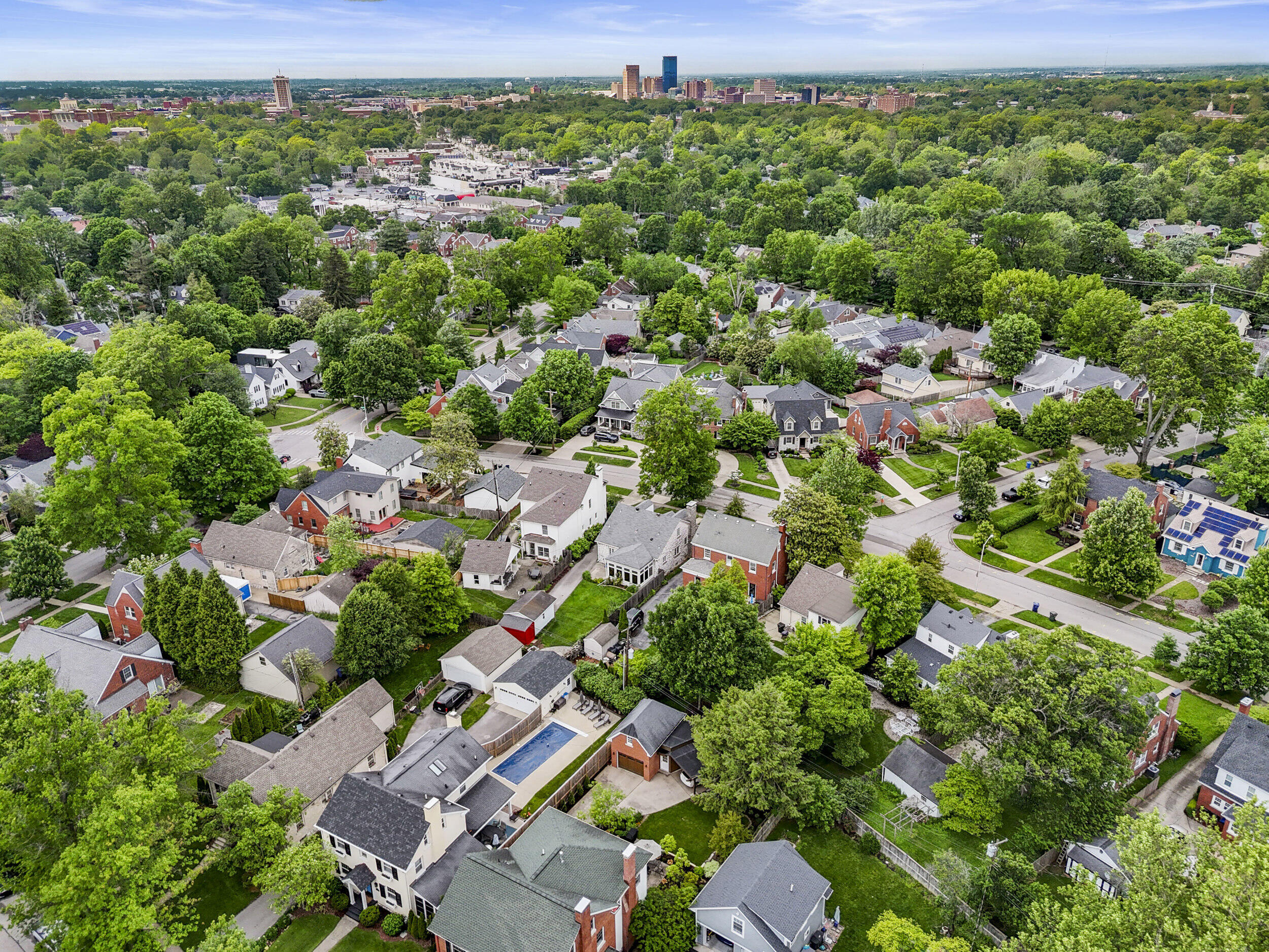 320 Hart Road Lexington, KY 40502 - Photo 54 of 67 Overhead drone view