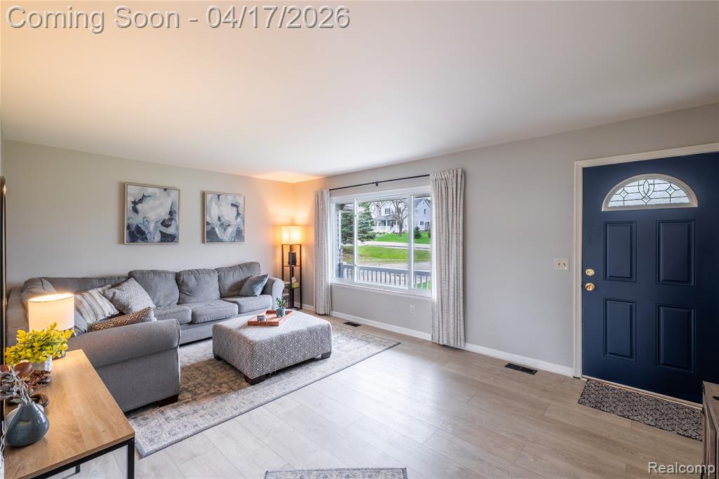 5395 Howe Road Grand Blanc, MI 48439 - Photo 5 of 25