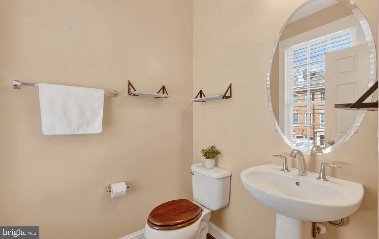 7897 Carbondale Way Springfield, VA 22153 - Photo 33 of 38