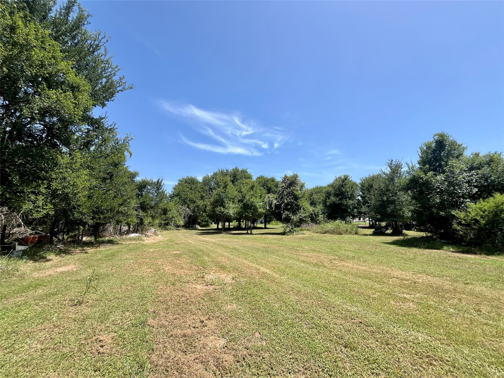 198 Riverside Drive La Grange, TX 78945 - Photo 4 of 17 a view of an outdoor space and a yard