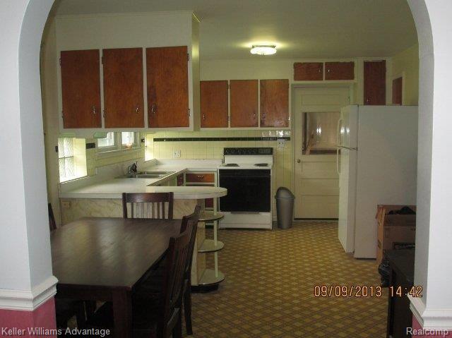 5500 Denton Road Canton, MI 48188 - Photo 2 of 27 Kitchen
