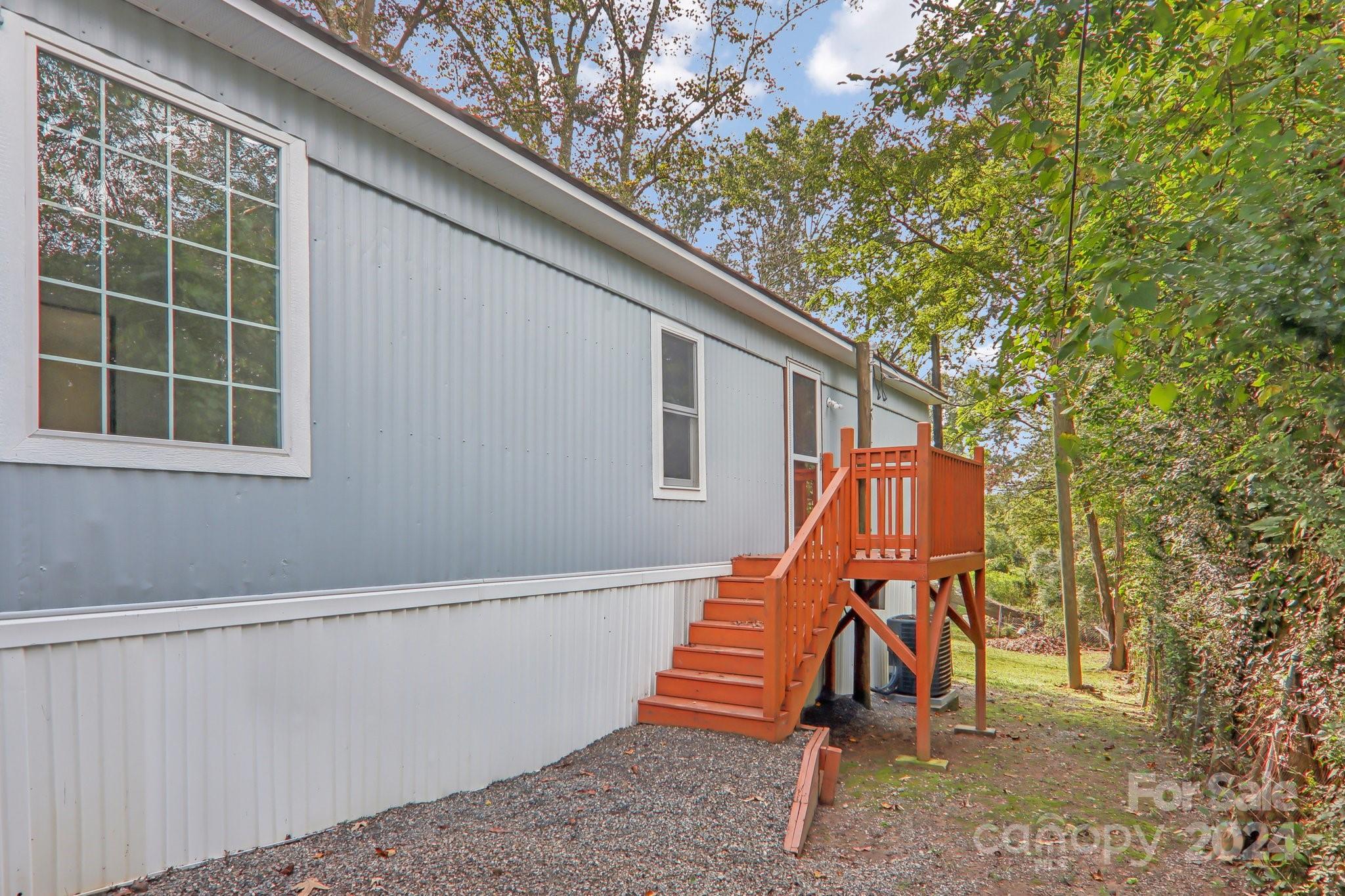 38 Ridge Road Asheville, NC 28806 - Photo 3 of 41 Gallery Image 3