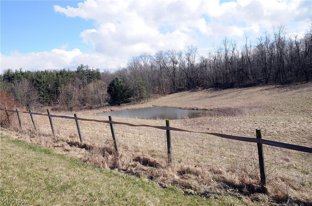 1350 Sand Ridge Road Zanesville, OH 43701 - Photo 3 of 9