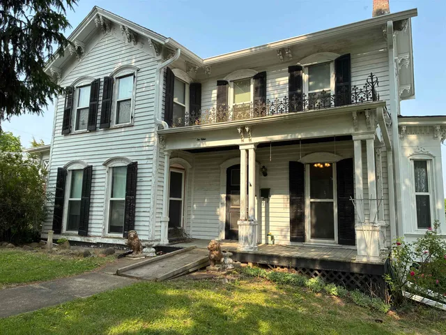 $119,900 | 115 North Clay Street, Mount Carroll, IL 61053