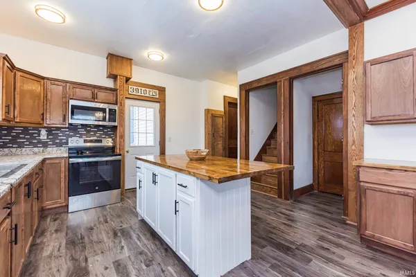 $350,000 | 3910 East Bellefontaine Road, Hamilton, IN 46742