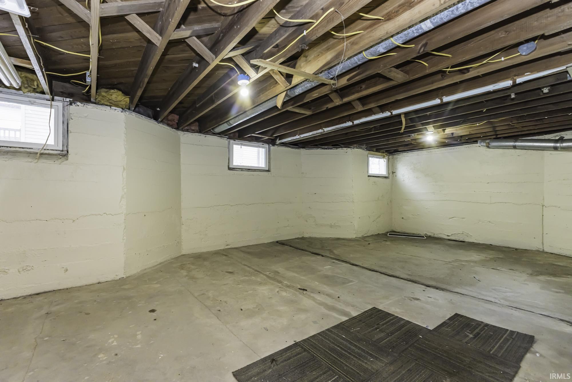 3910 East Bellefontaine Road Hamilton, IN 46742 - Photo 17 of 34