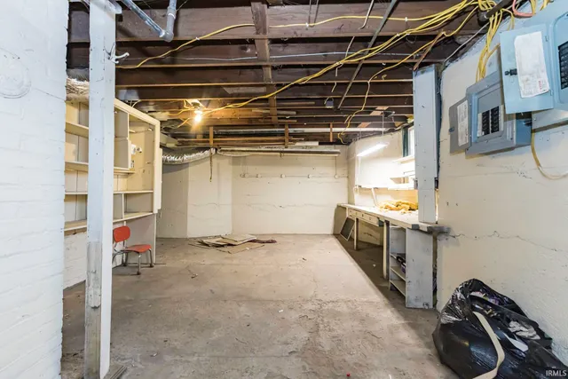 $390,000 | 3910 East Bellefontaine Road, Hamilton, IN 46742