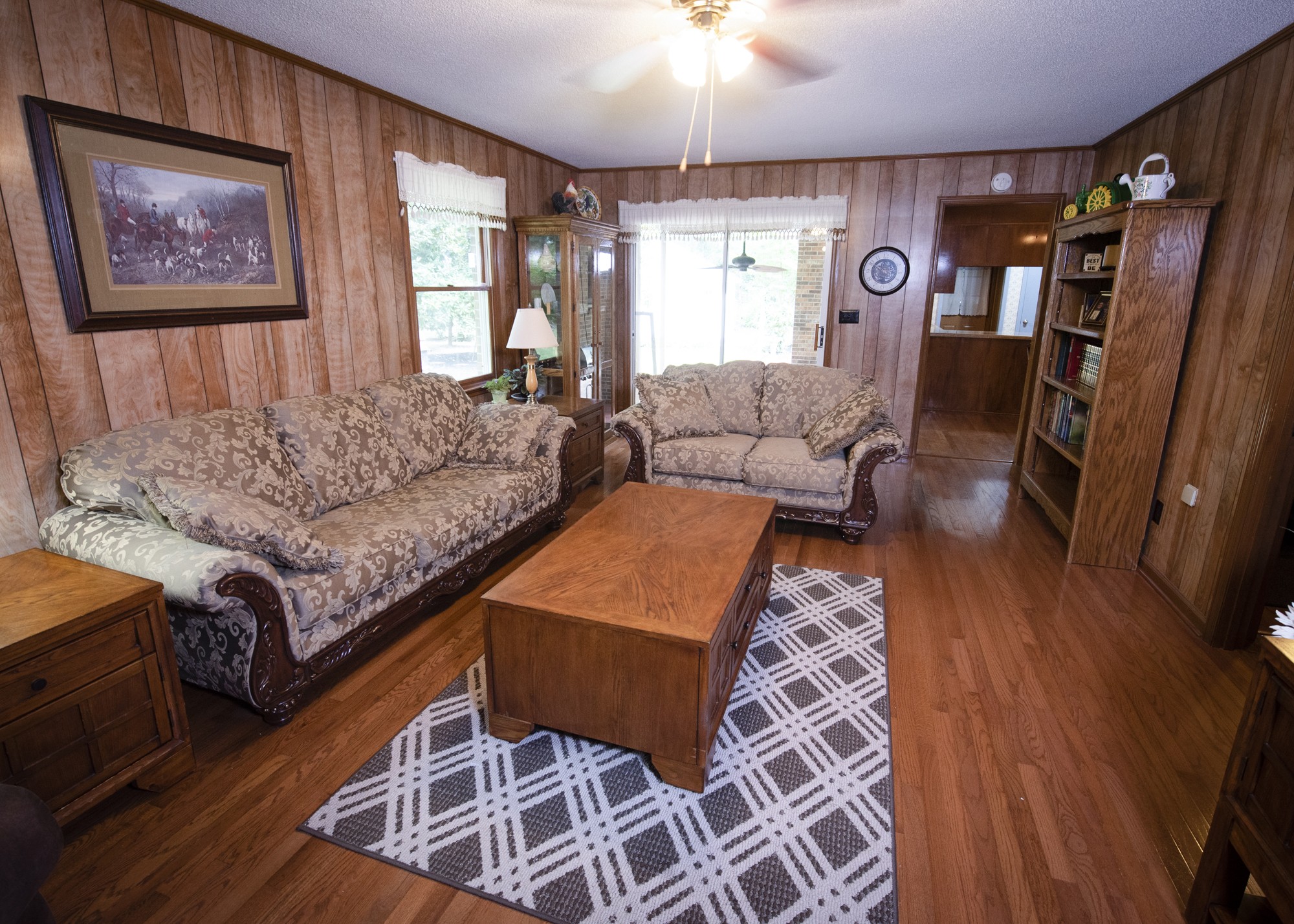 836 Dripping Springs Road Winchester, TN 37398 - Photo 14 of 37 a living room with furniture and a rug