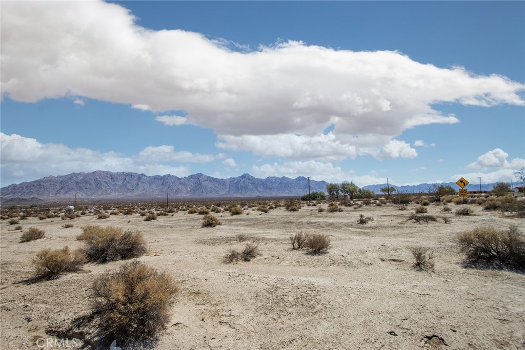 87000 Amboy Road Twentynine Palms, CA 92277 - Photo 14 of 17 a view of beach and city