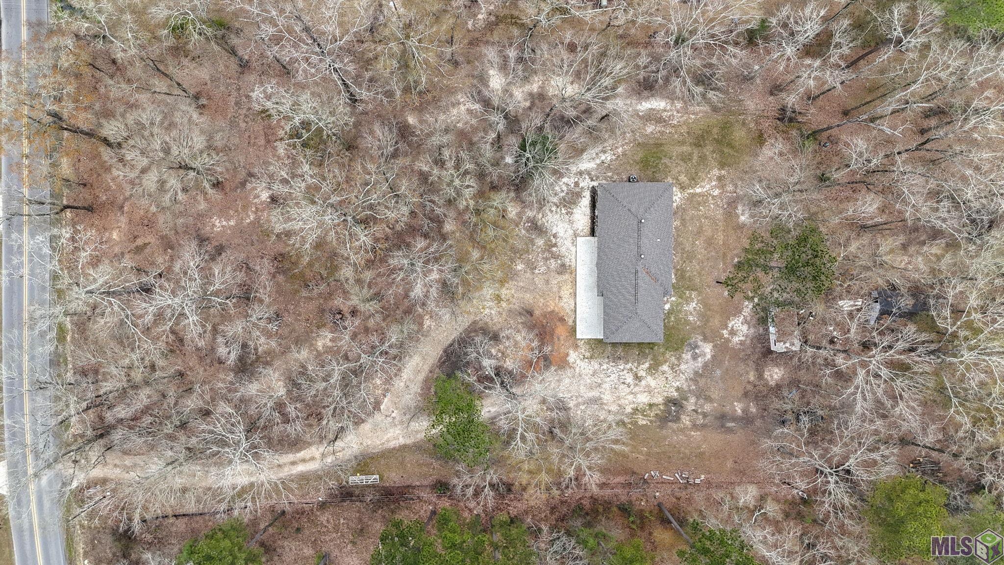 11232 Buddy Ellis Road Denham Springs, LA 70726 - Photo 2 of 31