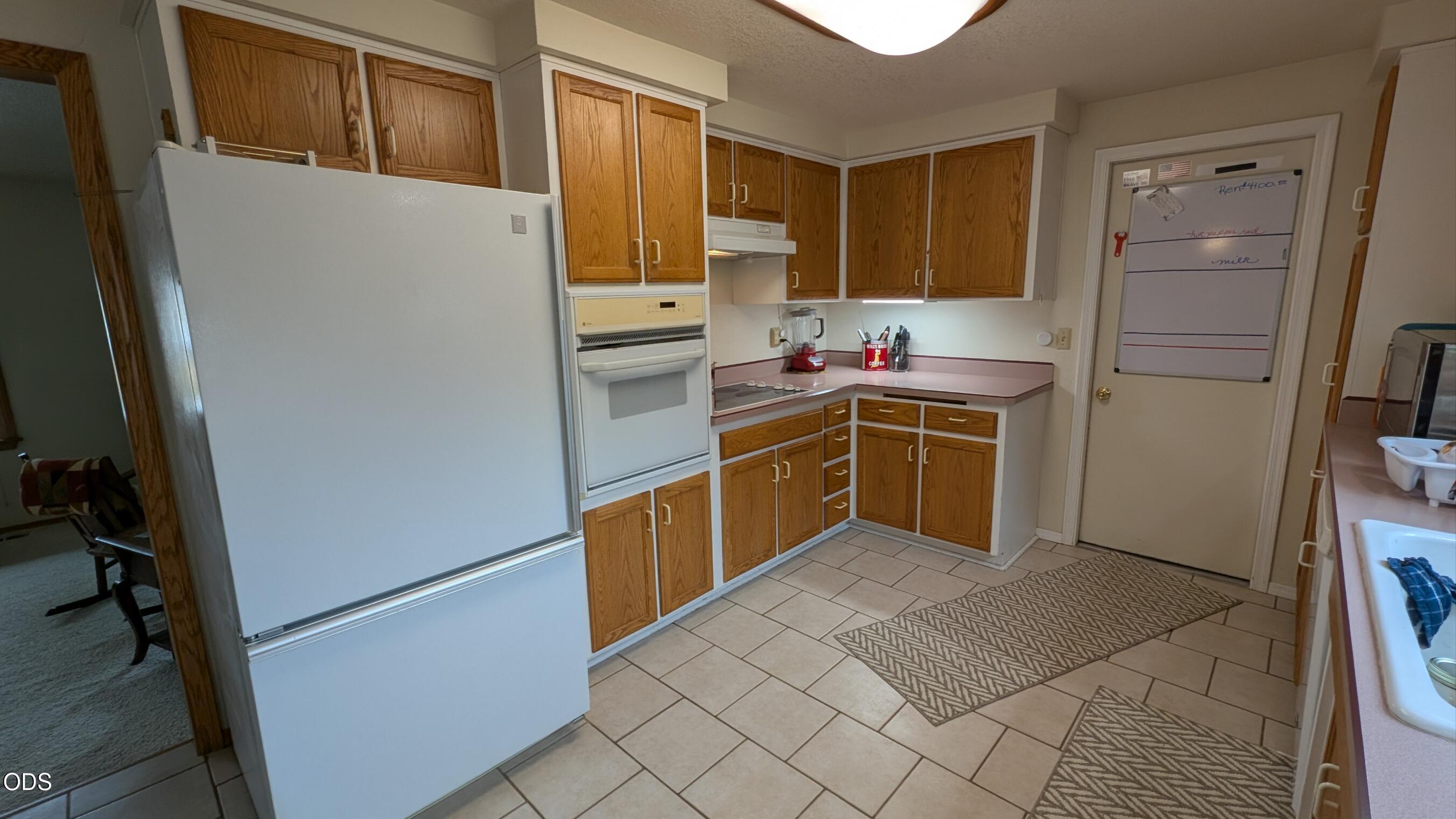 19210 Pinehurst Road Bend, OR 97703 - Photo 6 of 20 Gallery Image 6