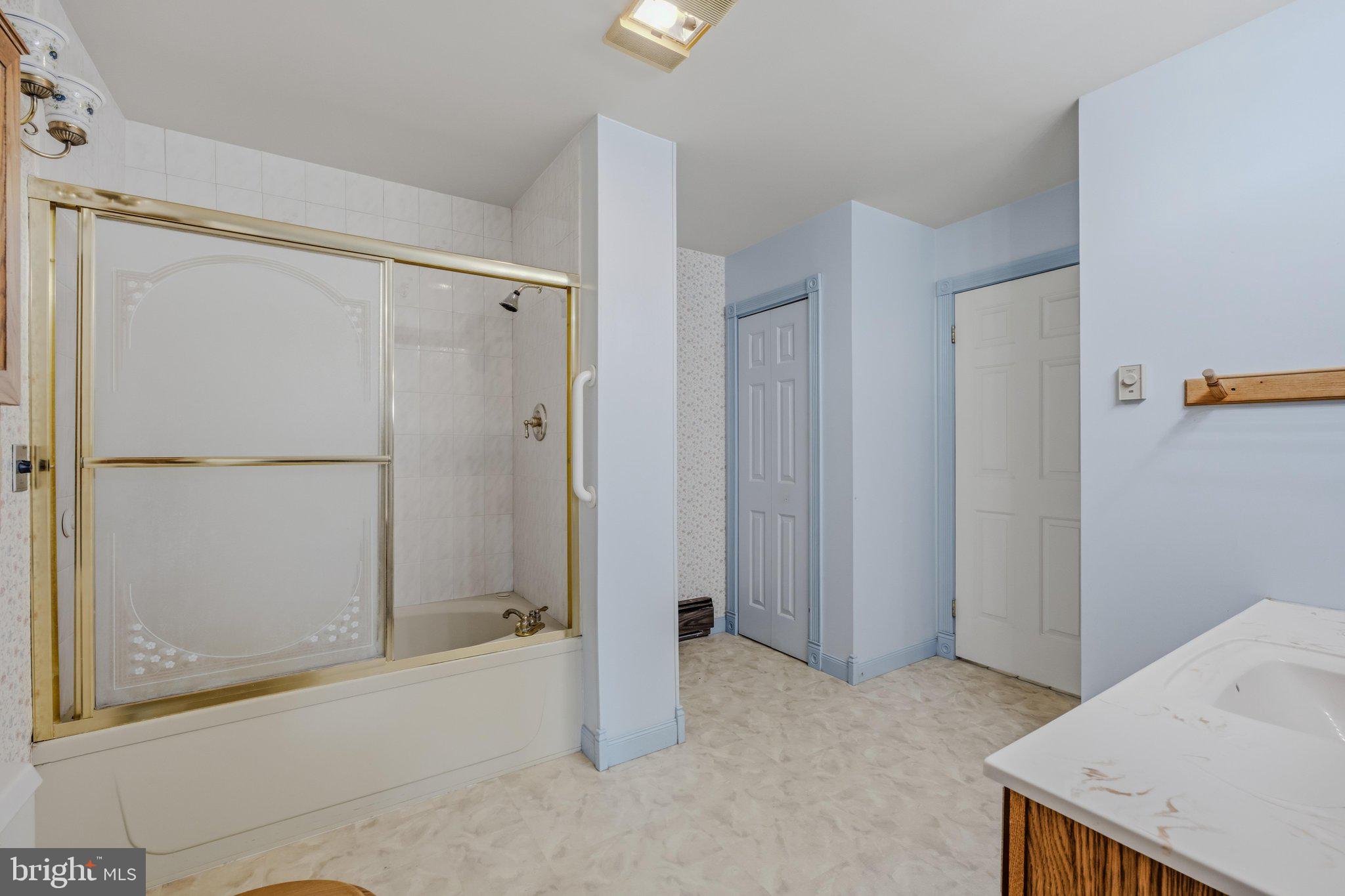 11728 White Hall Road Smithsburg, MD 21783 - Photo 32 of 71 Main Level Bathroom