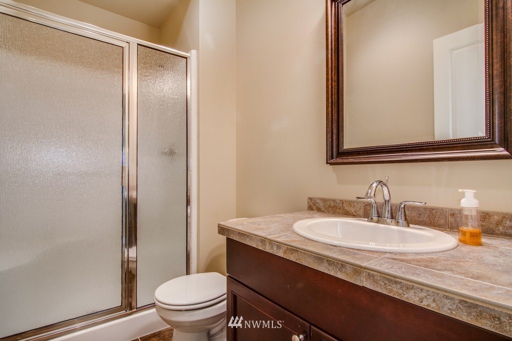 4802 Northeast 2nd Street Renton, WA 98059 - Photo 12 of 25